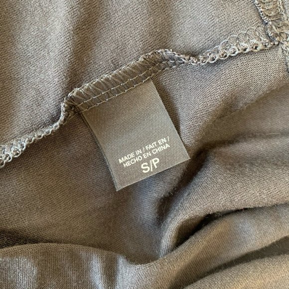 VICTORIA'S SECRET | GREY SHORT SLEEVE T-SHIRT - Picture 5 of 6